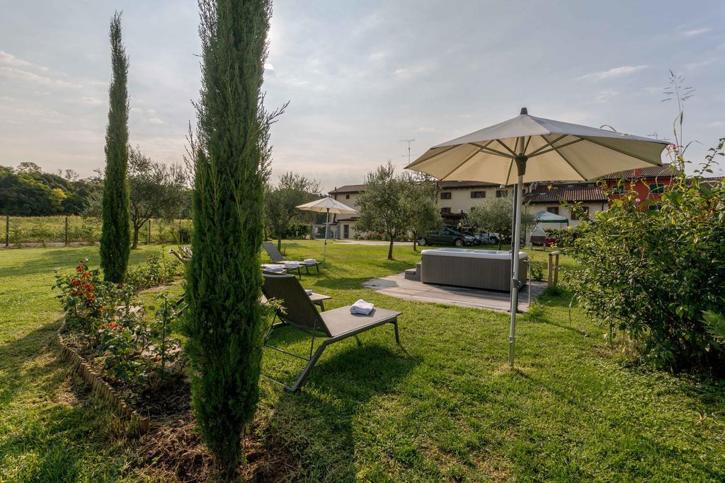 Agriturismo Al Tralcio Valeggio sul Mincio Dış mekan fotoğraf