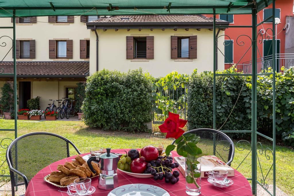 Agriturismo Al Tralcio Valeggio sul Mincio Dış mekan fotoğraf